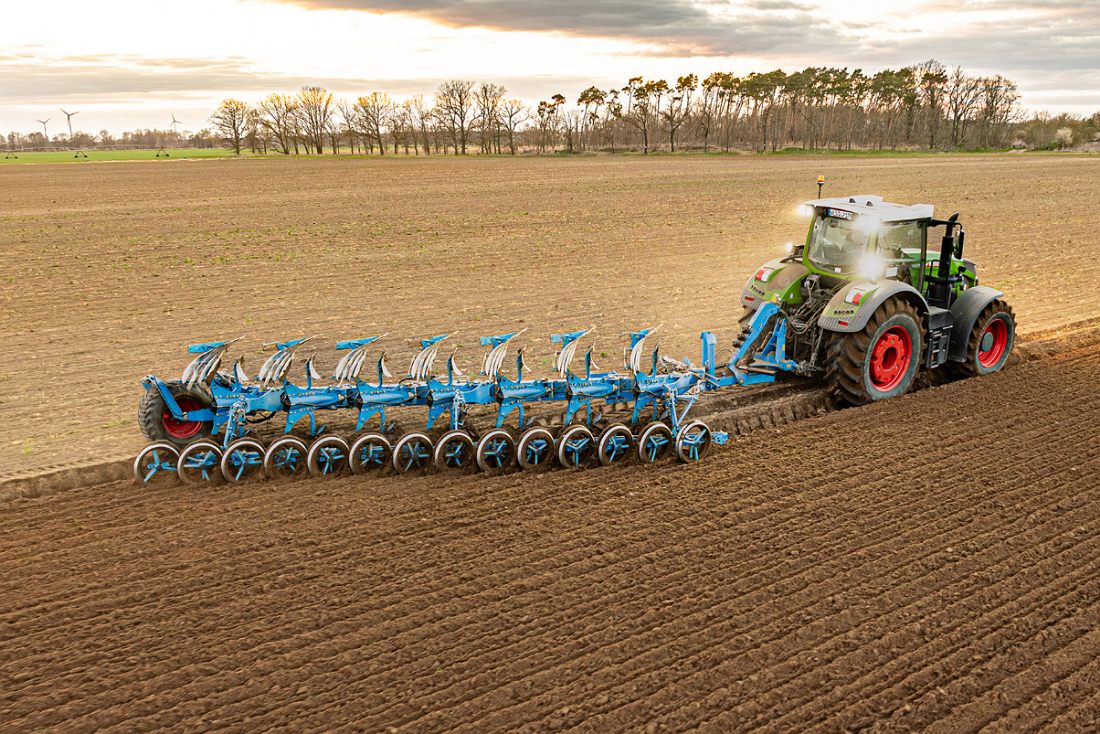 LEMKEN представила Diamant 18 з інтегрованим котком-ґрунтоущільнювачем