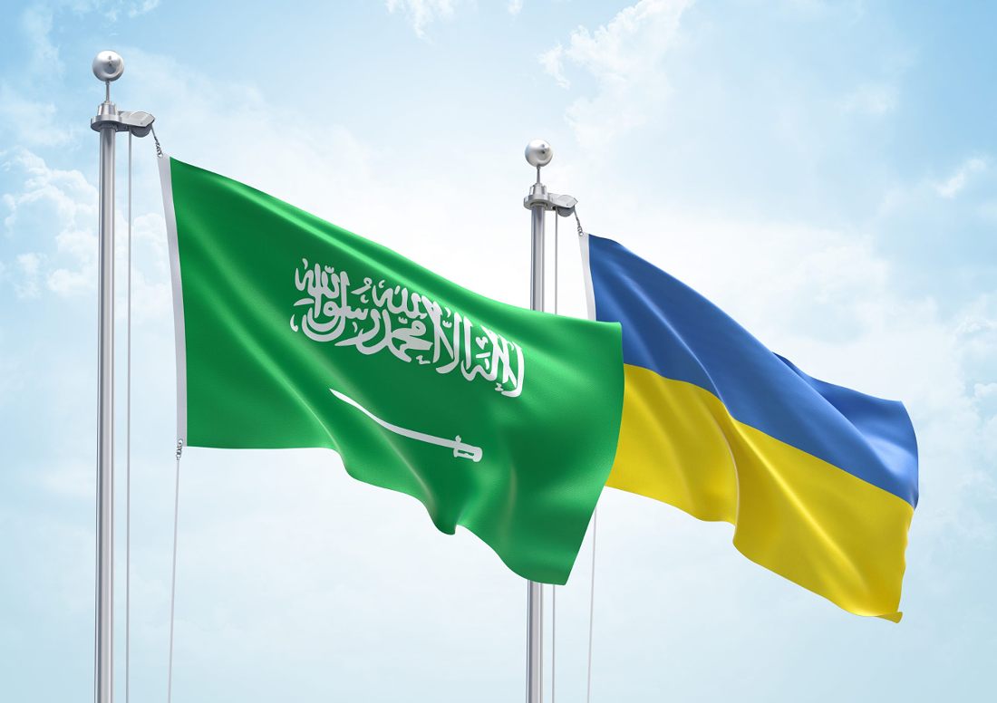 Шість капелюхів і білий камінець